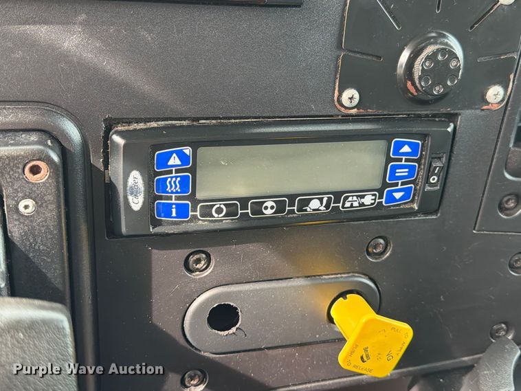 image for item EA7386 2020 International MV607 refrigerated truck