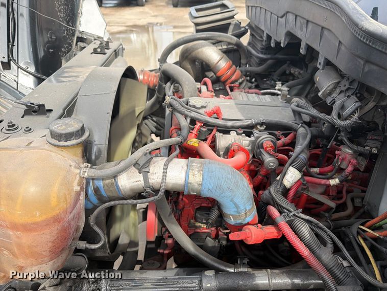 image for item EA7386 2020 International MV607 refrigerated truck