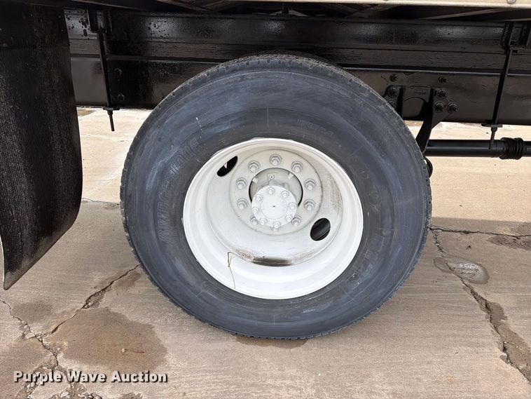 image for item EA7386 2020 International MV607 refrigerated truck