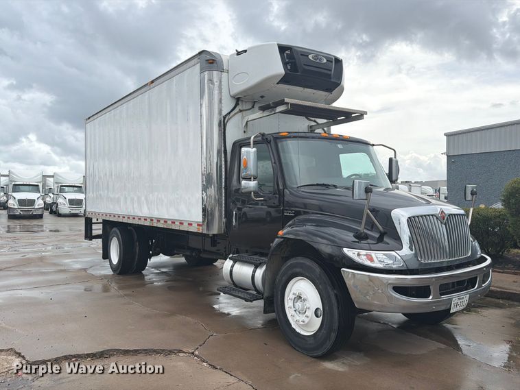 image for item EA7387 2020 International MV607 refrigerated truck