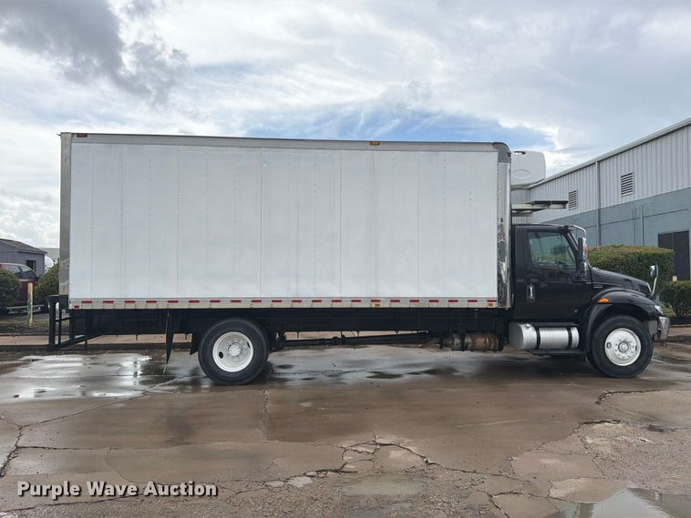 image for item EA7387 2020 International MV607 refrigerated truck