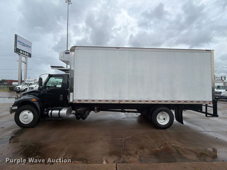 image for item EA7387 2020 International MV607 refrigerated truck