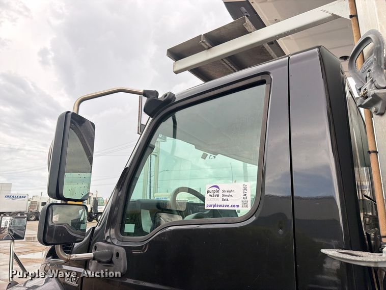 image for item EA7387 2020 International MV607 refrigerated truck