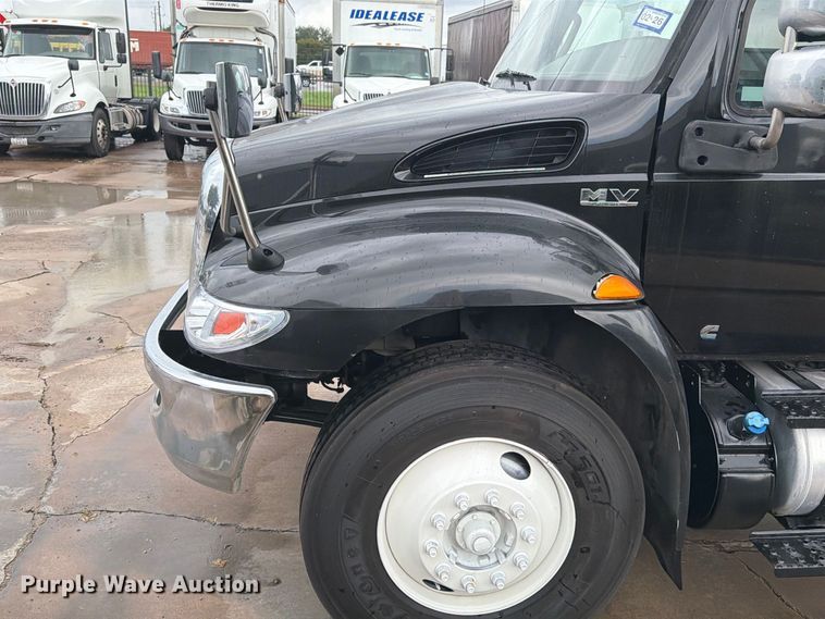 image for item EA7387 2020 International MV607 refrigerated truck