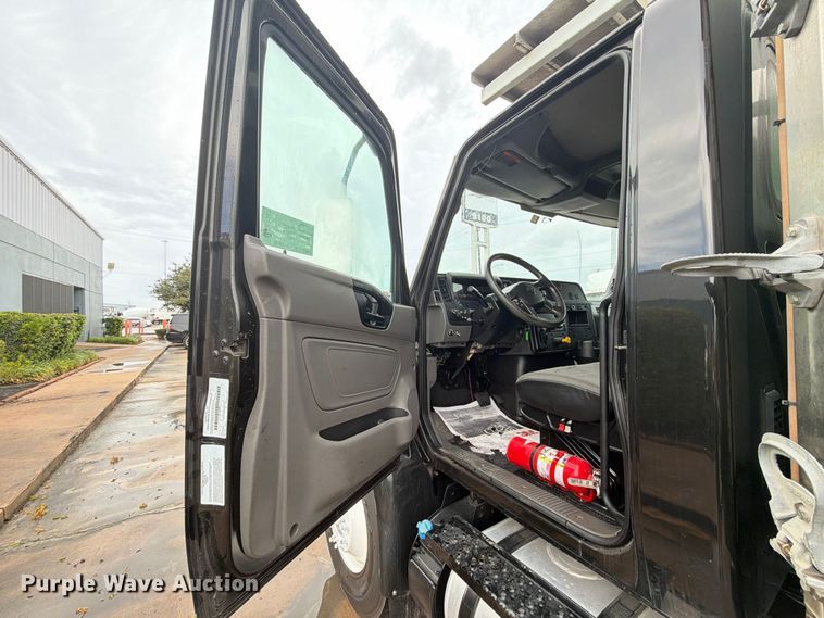 image for item EA7387 2020 International MV607 refrigerated truck