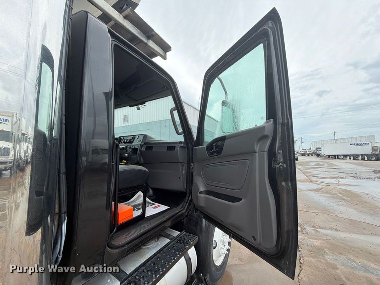 image for item EA7387 2020 International MV607 refrigerated truck
