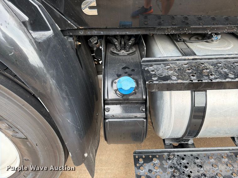image for item EA7387 2020 International MV607 refrigerated truck