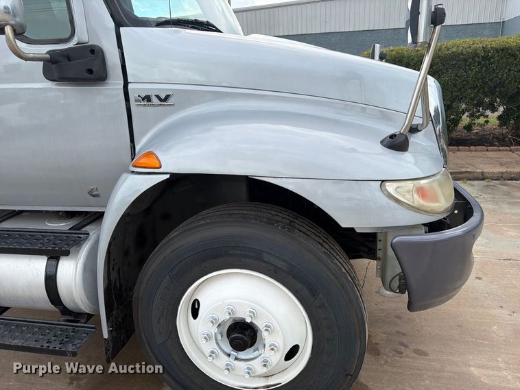 image for item EA7388 2020 International MV607 refrigerated truck