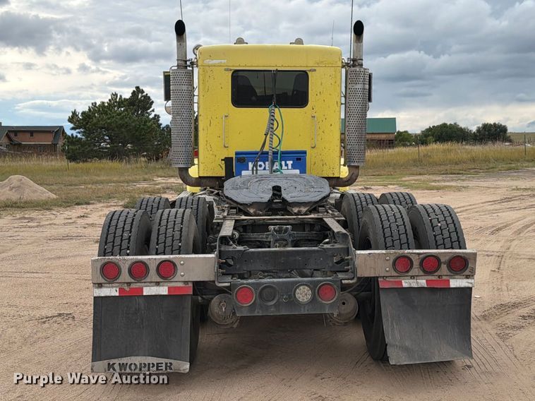 image for item ED0068 2007 Kenworth T800 semi truck