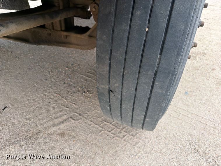image for item ED0068 2007 Kenworth T800 semi truck