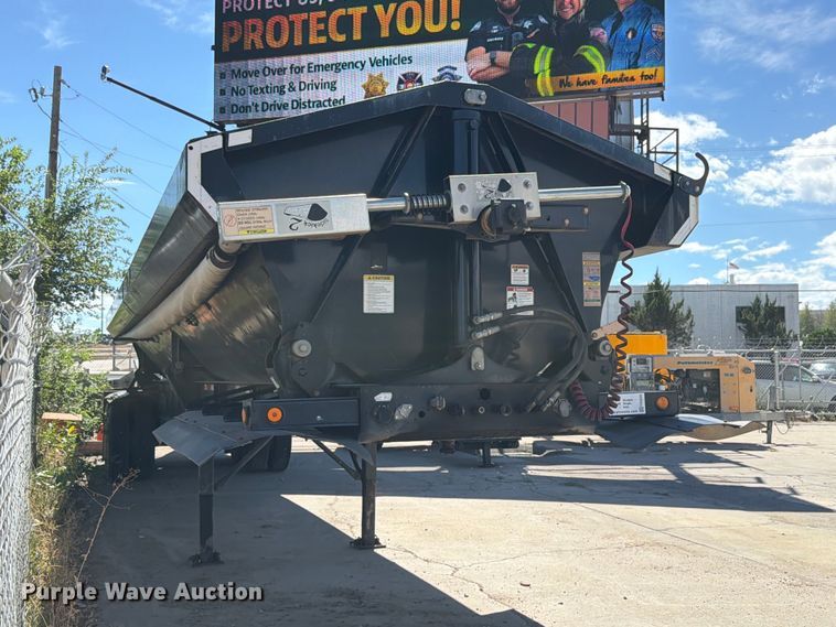 image for item ED0204 2014 Circle R  by Thurston SS402 side dump trailer