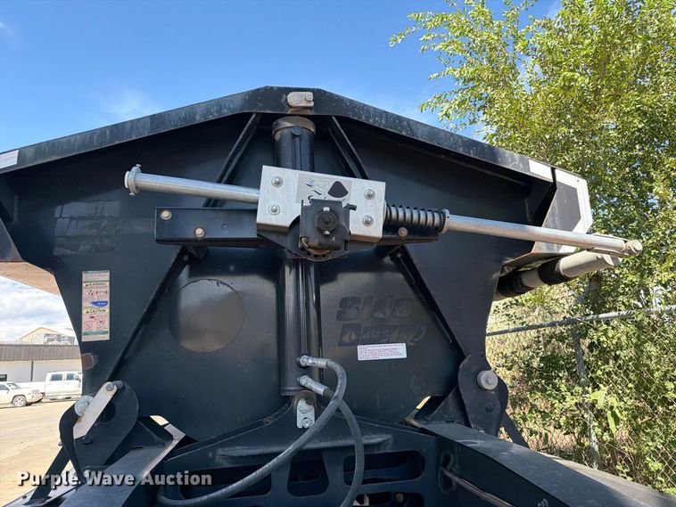 image for item ED0204 2014 Circle R  by Thurston SS402 side dump trailer