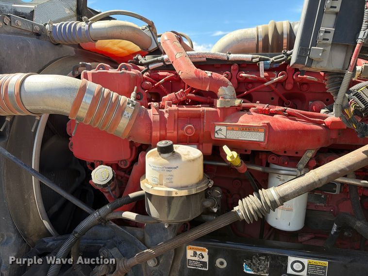 image for item ED0205 2014 Kenworth T800 semi truck