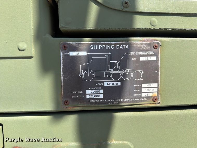 image for item EF1400 1997 Oshkosh M1070 semi truck