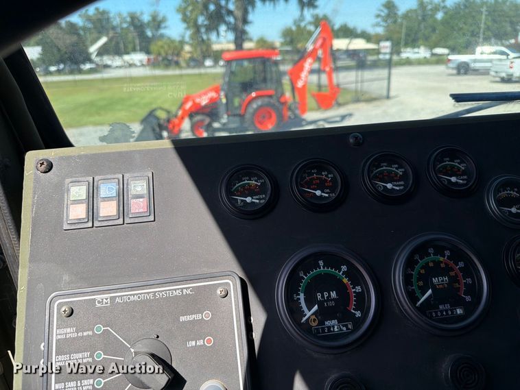 image for item EF1400 1997 Oshkosh M1070 semi truck