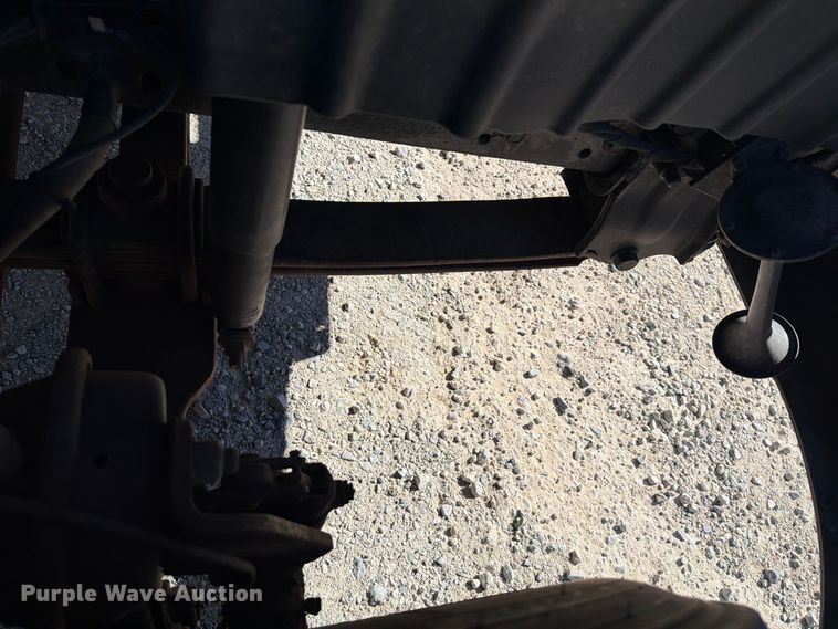 image for item EF1407 2002 International 4400 box truck