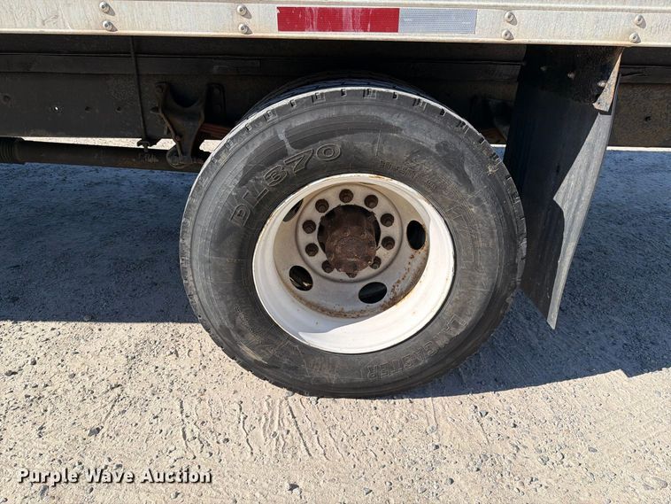 image for item EF1407 2002 International 4400 box truck