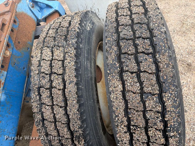 image for item EI7674 1983 Freightliner FLT semi truck