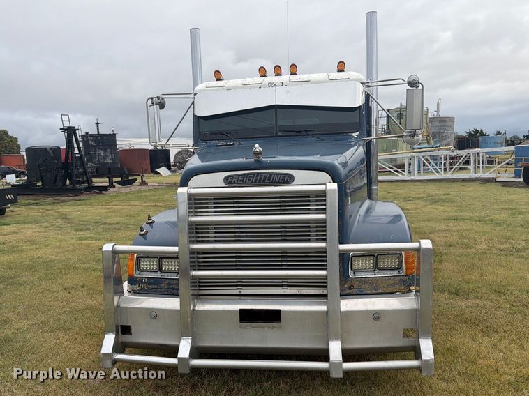 image for item EI7675 1994 Freightliner FLD semi truck