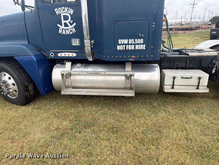 image for item EI7675 1994 Freightliner FLD semi truck