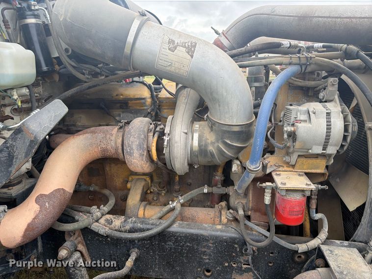image for item EI7675 1994 Freightliner FLD semi truck