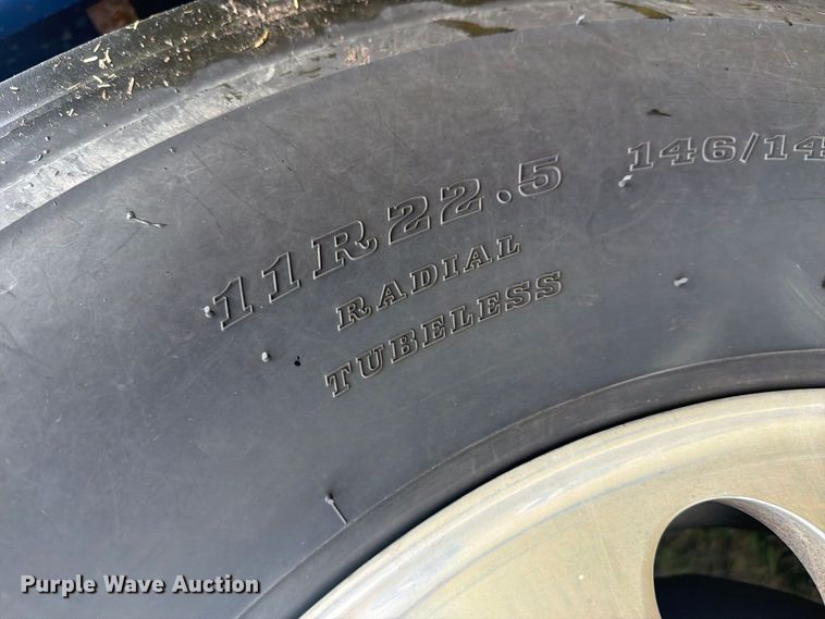 image for item EI7675 1994 Freightliner FLD semi truck