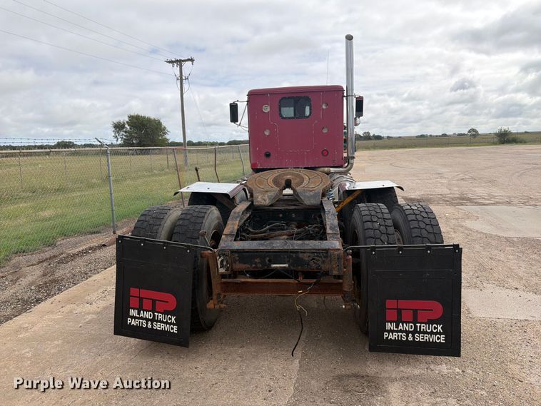 image for item EI7681 1987 International F9370 semi truck