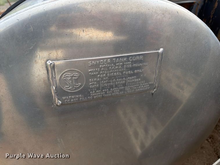 image for item EI7681 1987 International F9370 semi truck