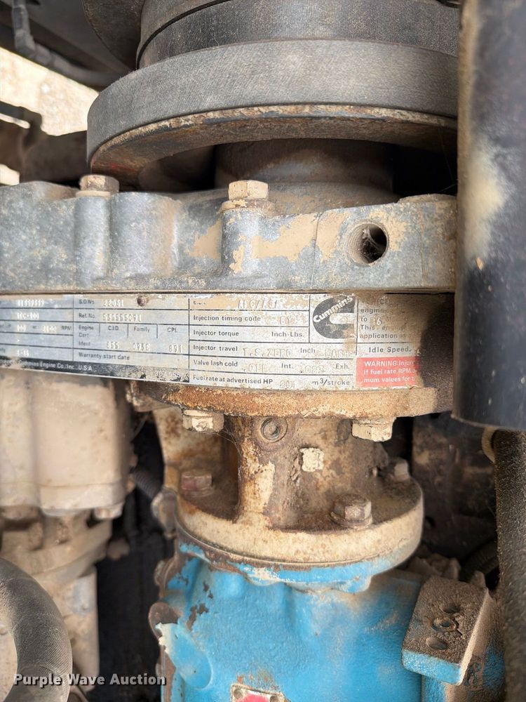 image for item EI7681 1987 International F9370 semi truck