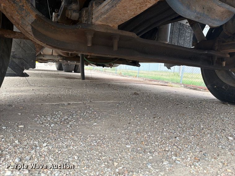image for item EI7681 1987 International F9370 semi truck