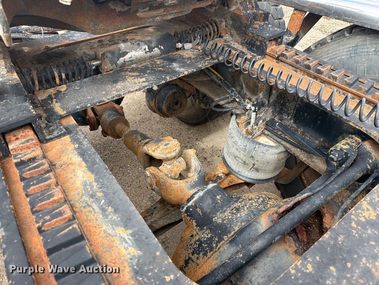 image for item EI7681 1987 International F9370 semi truck