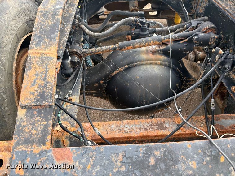 image for item EI7681 1987 International F9370 semi truck