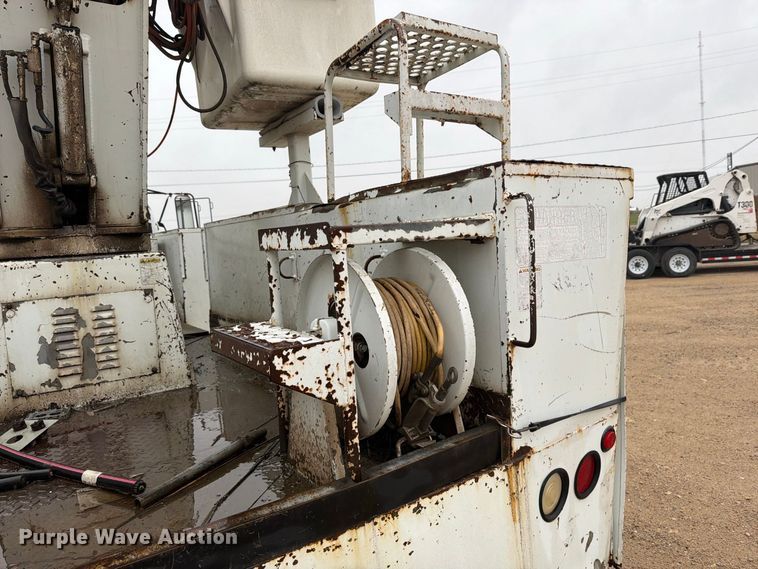 image for item EI7741 1997 Chevrolet C7500 bucket truck
