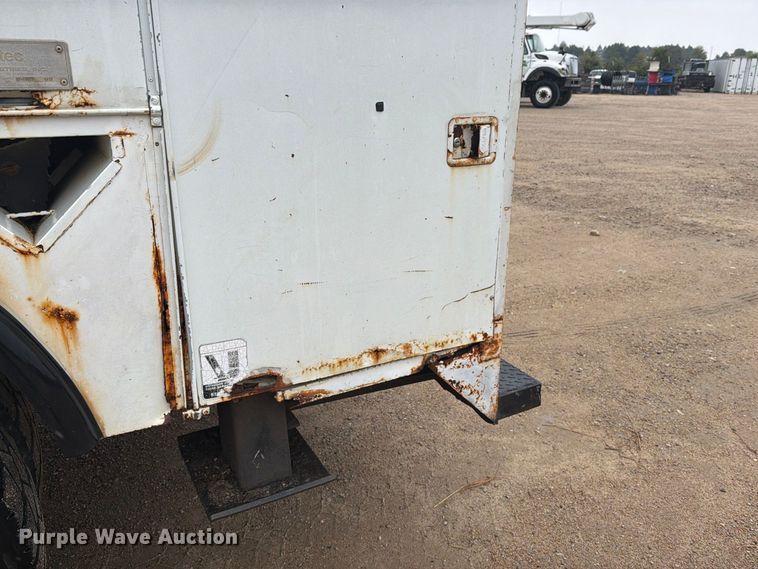 image for item EI7741 1997 Chevrolet C7500 bucket truck