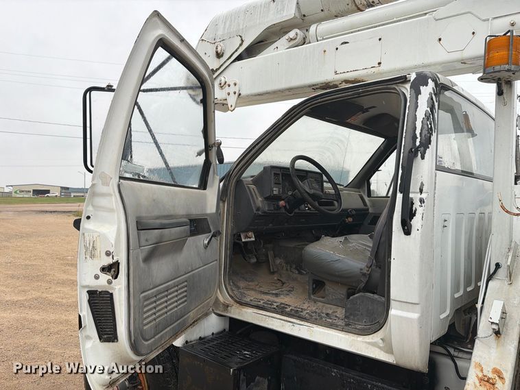 image for item EI7741 1997 Chevrolet C7500 bucket truck