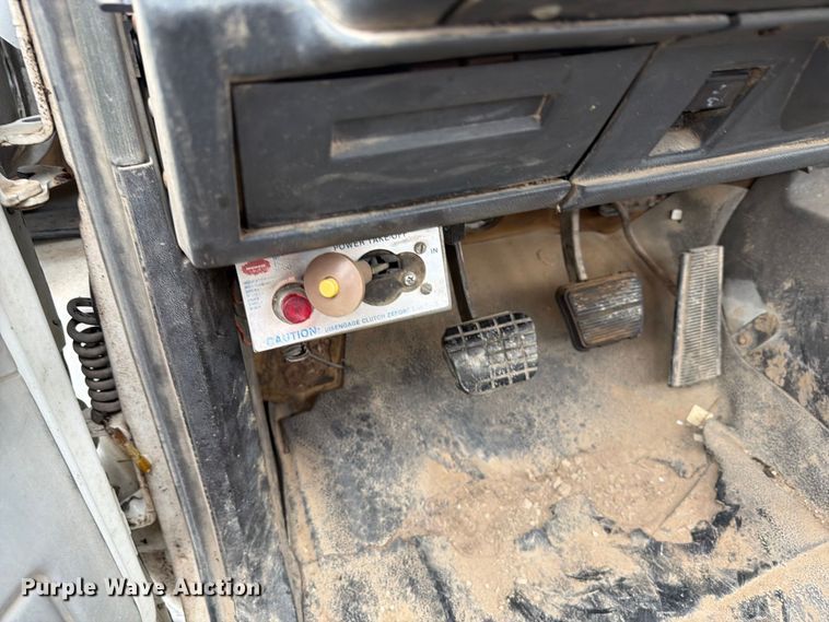 image for item EI7741 1997 Chevrolet C7500 bucket truck