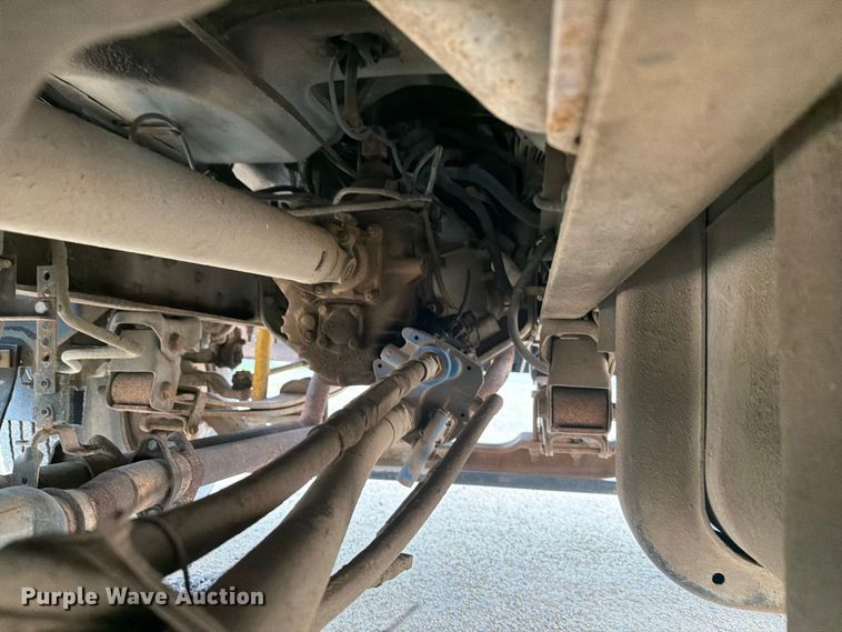 image for item EI7741 1997 Chevrolet C7500 bucket truck