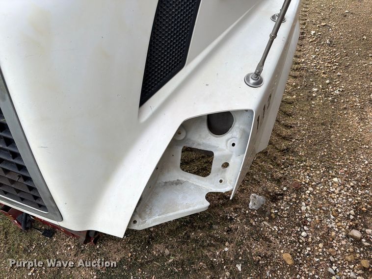 image for item EI7742 Volvo semi truck hood