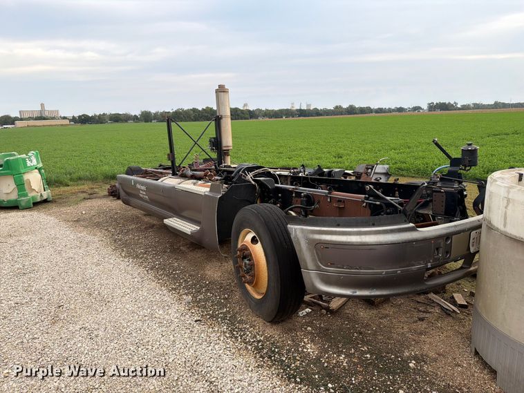 image for item EI7743 2001 Sterling ST9500 truck chassis