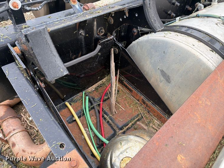 image for item EI7743 2001 Sterling ST9500 truck chassis