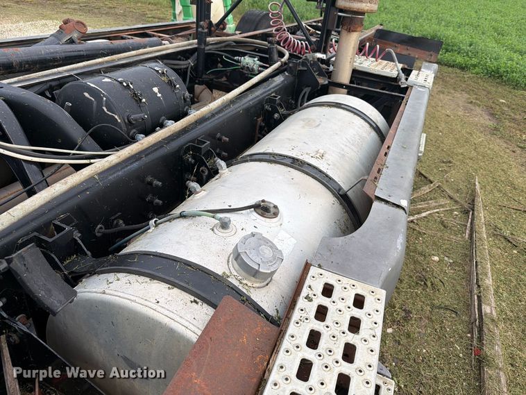 image for item EI7743 2001 Sterling ST9500 truck chassis