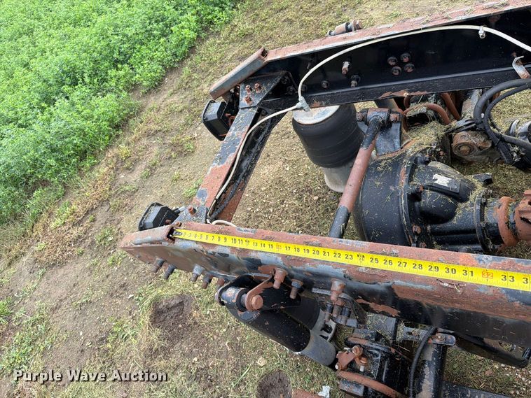 image for item EI7743 2001 Sterling ST9500 truck chassis