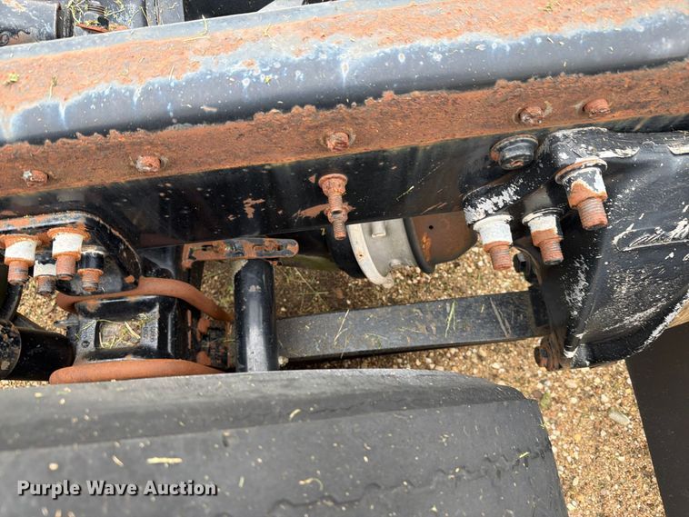 image for item EI7743 2001 Sterling ST9500 truck chassis