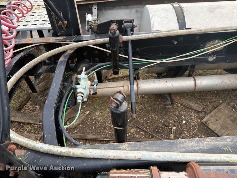 image for item EI7743 2001 Sterling ST9500 truck chassis
