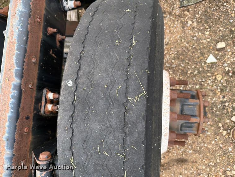 image for item EI7743 2001 Sterling ST9500 truck chassis