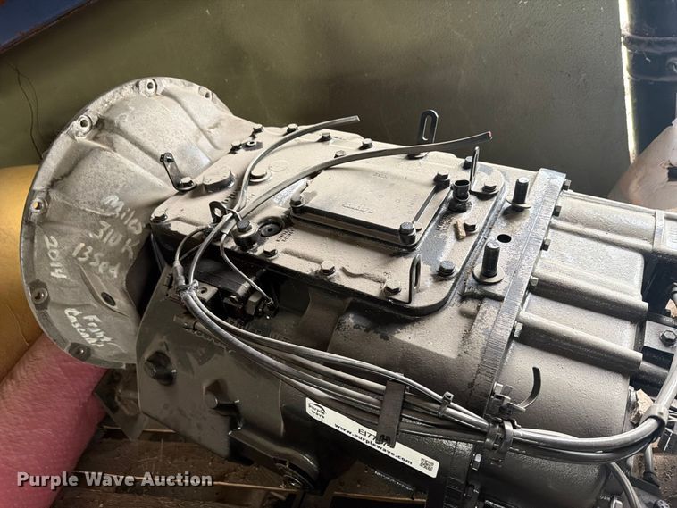 image for item EI7747 Eaton Fuller Roadranger 13 speed transmission