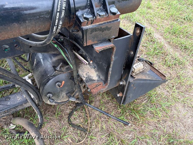 image for item EI7748 Master Lift 5000 truck mounted fork lift
