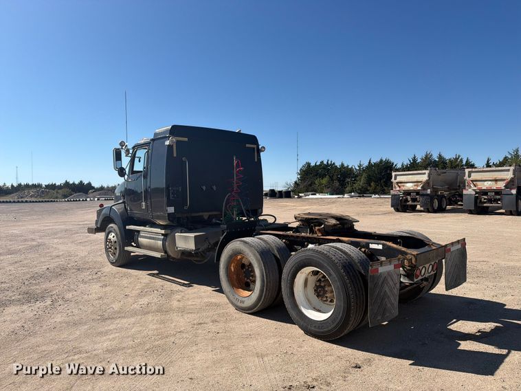 image for item EI7770 2007 Western Star 4900SA semi truck