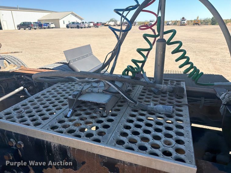 image for item EI7770 2007 Western Star 4900SA semi truck