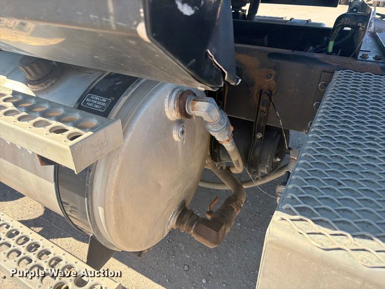 image for item EI7770 2007 Western Star 4900SA semi truck
